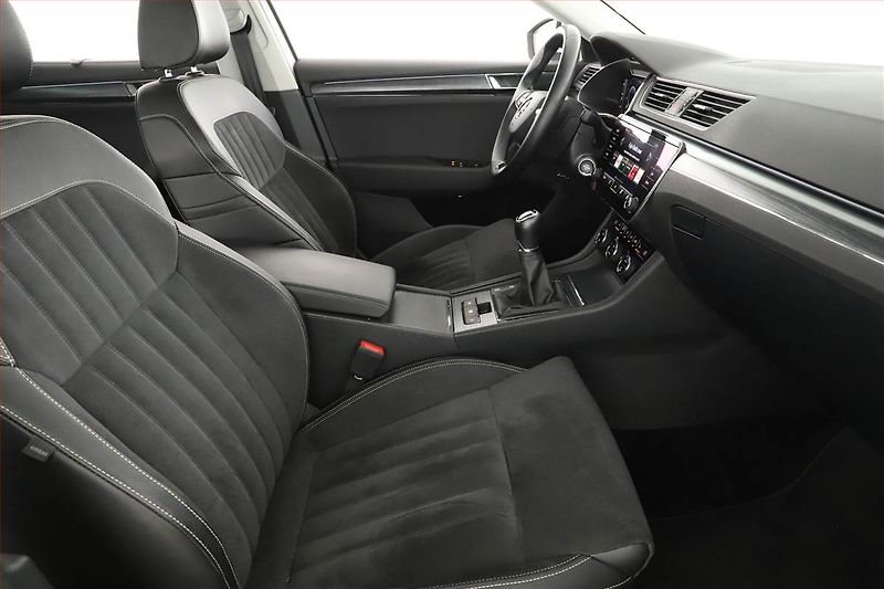 Škoda Superb (2021) Style 2.0 TDI - fotka 7 z 19