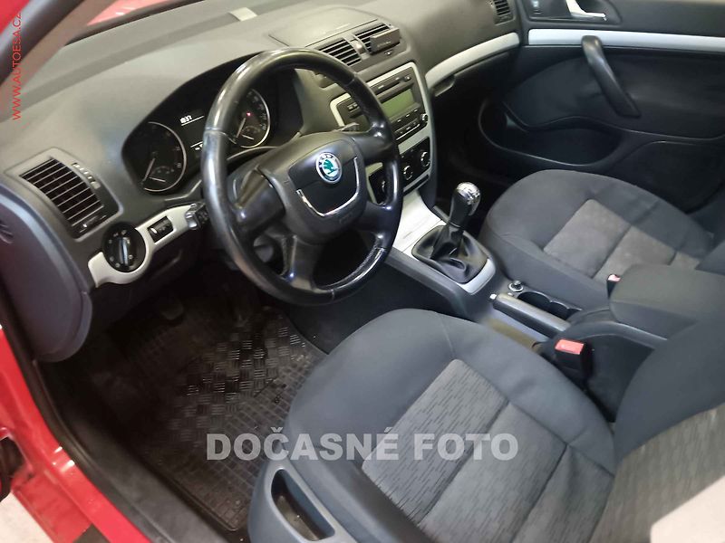 Škoda Octavia (2010) 1.2 TSI Liftback, ČR, servis - fotka 3 z 3