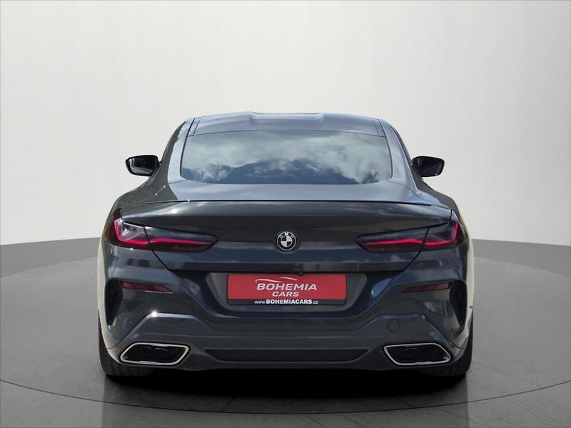 BMW Řada 8 4,4 V8 390 Kw M850i xDrive DPH - fotka 6 z 28