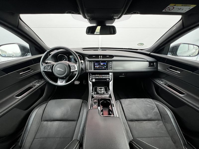 Jaguar XF 3.0 Aut. 380HP! S AWD Edition  - fotka 7 z 25