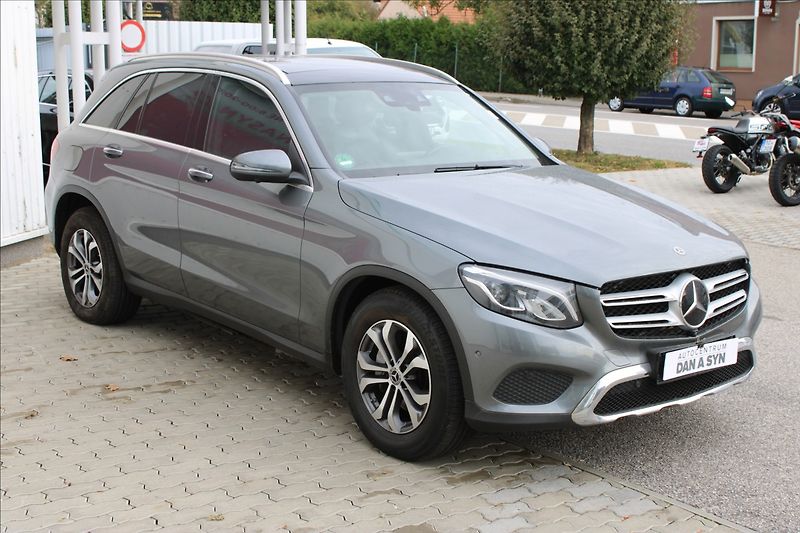 Mercedes-Benz GLC 2,0 250 4Matic Exclusive - fotka 2 z 4