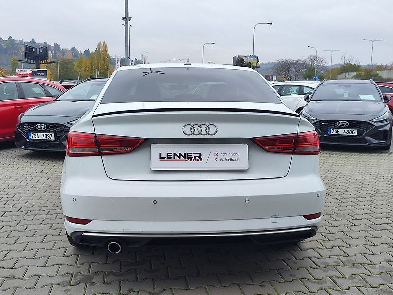 Audi A3 1.6 TDI/85kW S-Line - fotka 6 z 28