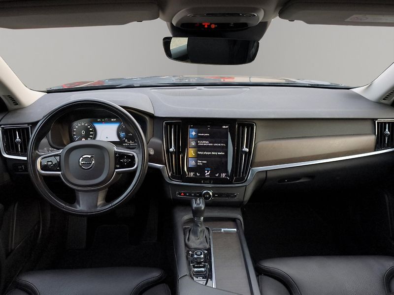 Volvo V90 (2019) CROSS COUNTRY D4 4x4 2.0 140kW - fotka 9 z 28