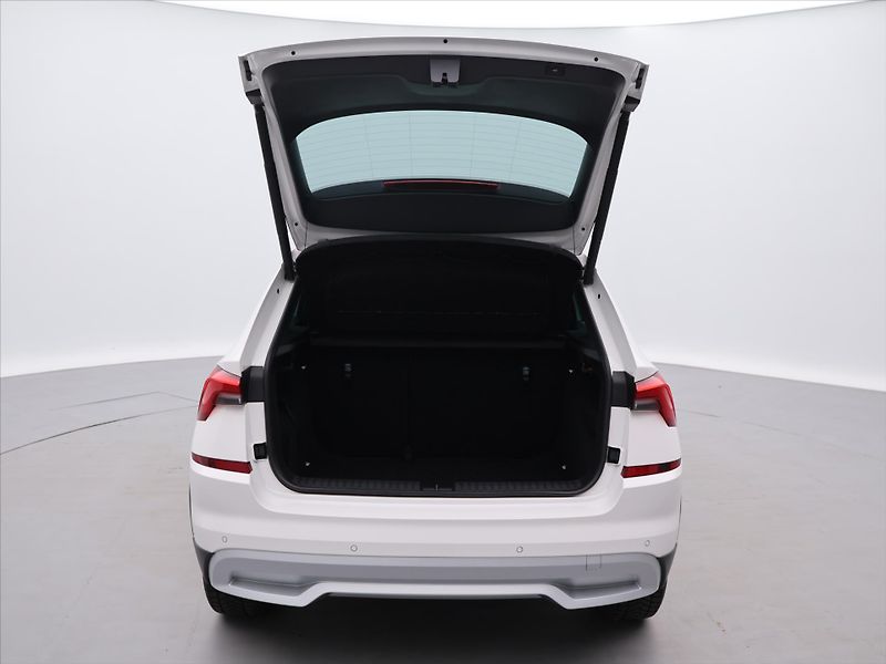 Škoda Kamiq 1,5 TSI 110kW DSG Scoutline CZ - fotka 9 z 38