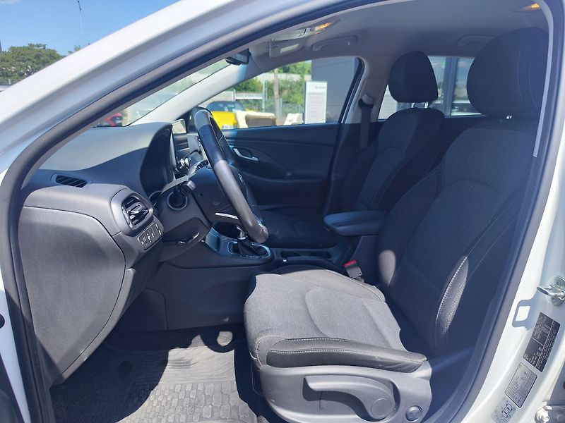 Hyundai i30 1.5 T-GDI/117kW Smart Navi - fotka 12 z 38