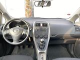 Toyota Auris 1.4i, ČR, manual, klima - náhled 9