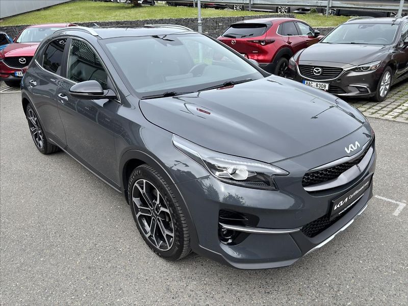 Kia XCeed 1,5 AT Black Edition ZÁRUKA - fotka 7 z 47