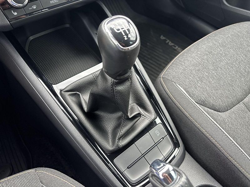 Škoda Scala (2021) 1.5 TSI Style - fotka 15 z 30
