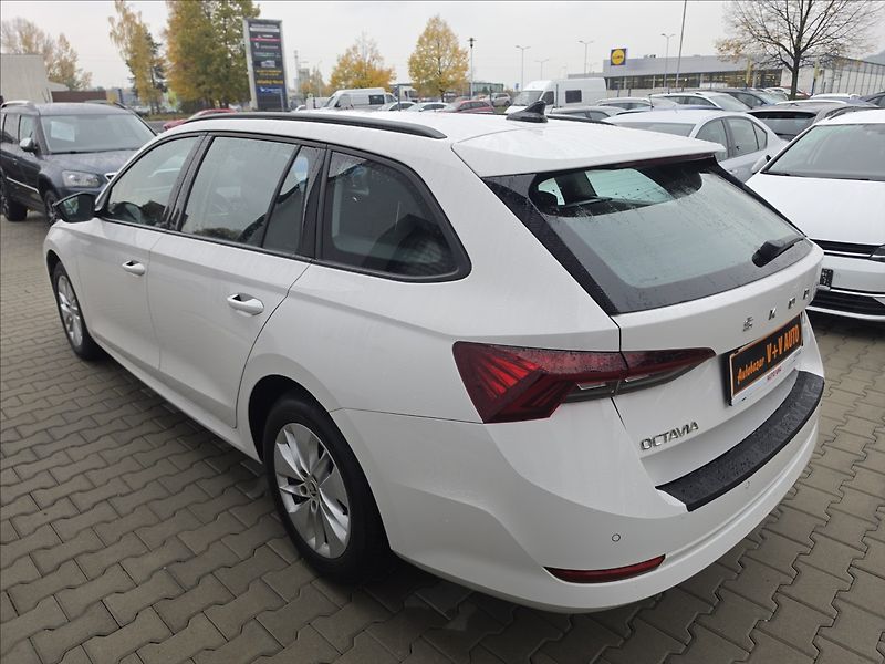 Škoda Octavia 1,0 1,0TSi 81KW Ambition DPH - fotka 8 z 42