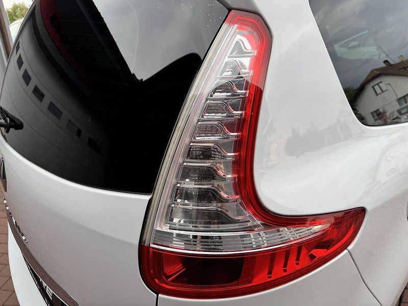 Renault Scénic (2013) 1.5dCi Digi Klima Polokůže - fotka 39 z 48
