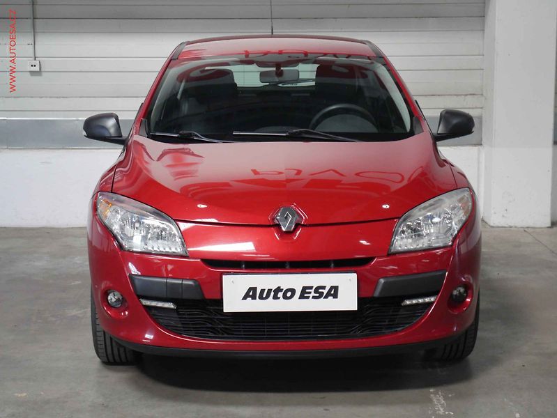 Renault Mégane (2010) 1.5 dCi, 2.maj,ČR, AC, temp - fotka 2 z 19