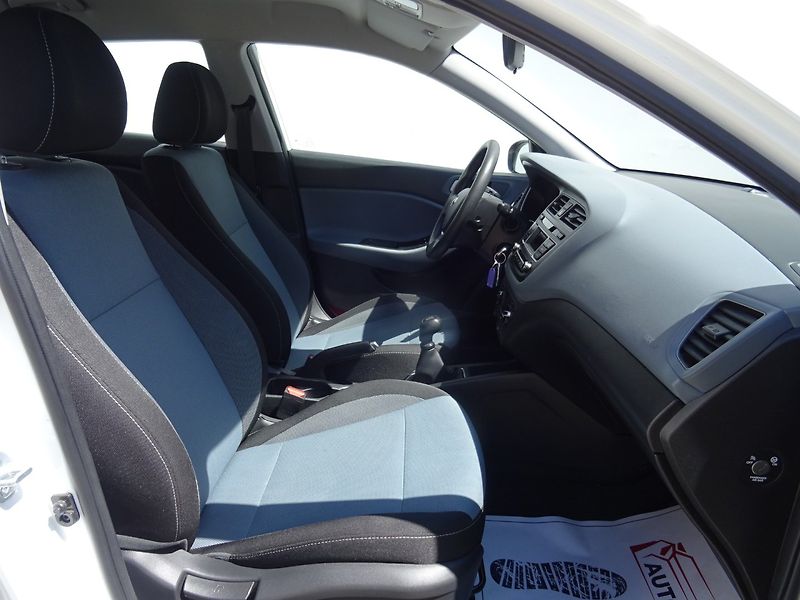 Hyundai i20 (2016) 1.2i,1majČR,klima - fotka 11 z 19
