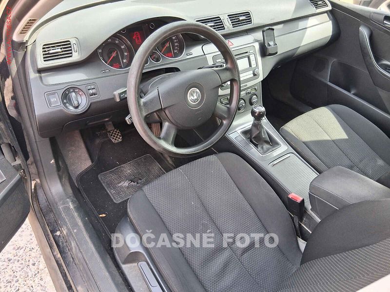 Volkswagen Passat (2007) 1.6 FSi - fotka 3 z 3