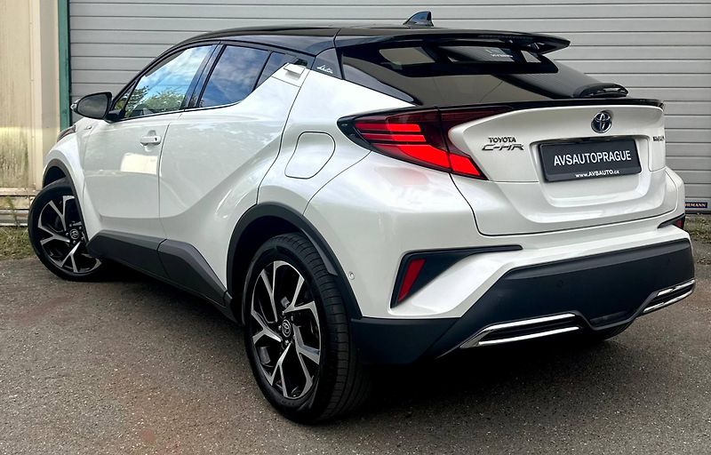 Toyota C-HR (2020) 2.0 HYBRID 112KW AUT 2020 - fotka 6 z 34