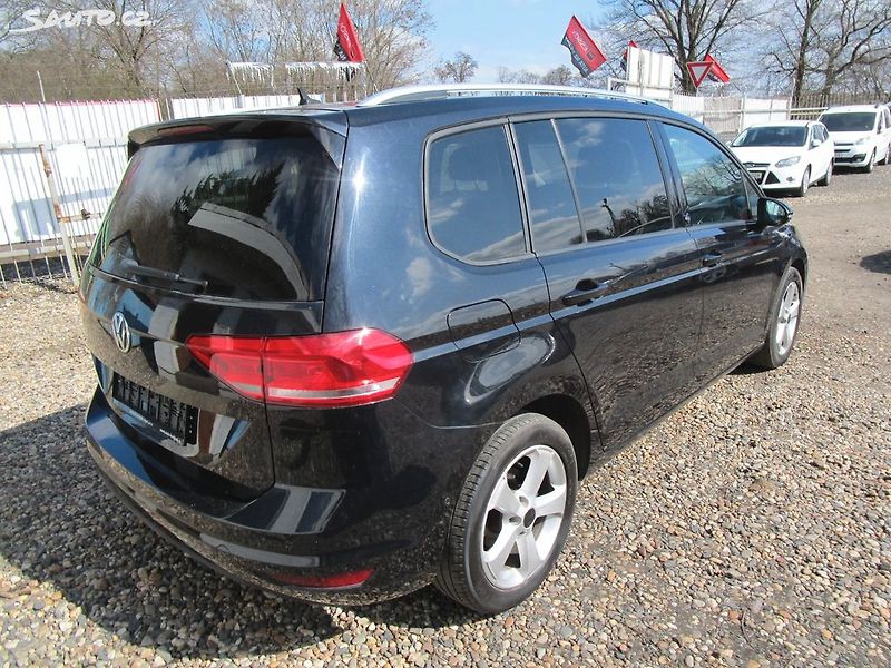Volkswagen Touran 1,2TSI-81KW-NOVÁ STK+OLEJ - fotka 7 z 31