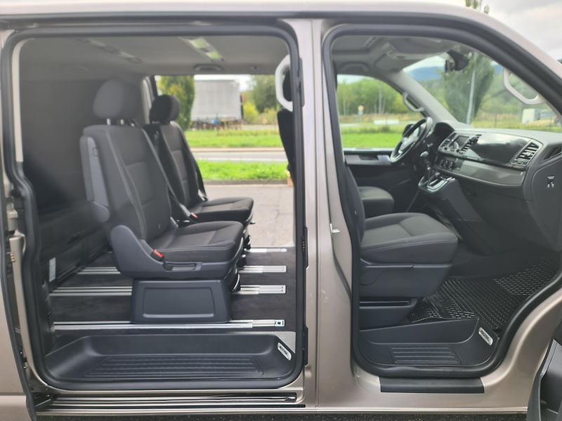 Volkswagen Transporter (2016) MULTIVAN 2.0TDi 110-KW OLOMOUC - fotka 14 z 103