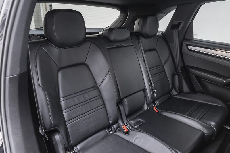 Porsche Cayenne S*Bose*18 sedadla*kůže - fotka 21 z 41
