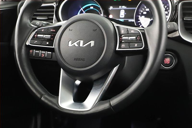 Kia Ceed (2022) 1.6 GDI plug-in - fotka 8 z 20