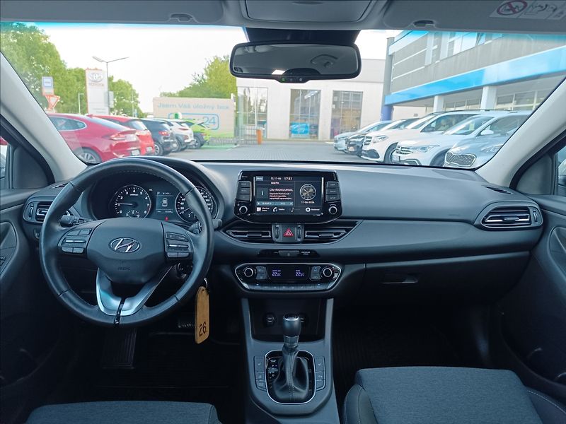 Hyundai i30 1,0 T-GDi, DCT Smart - fotka 11 z 20