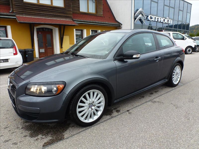Volvo C30 2,0 i 16V Titanium Grey - fotka 1 z 62