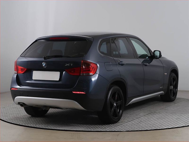 BMW X1 (2012) xDrive18d, 4X4, Automat - fotka 5 z 16