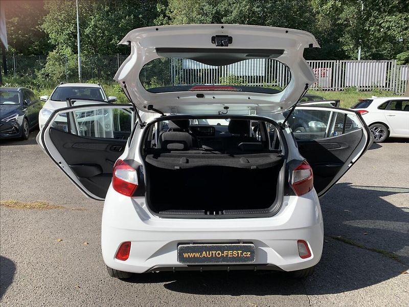 Hyundai i10 1,0 i ČR,1.MAJITEL,SERVISKA - fotka 17 z 17