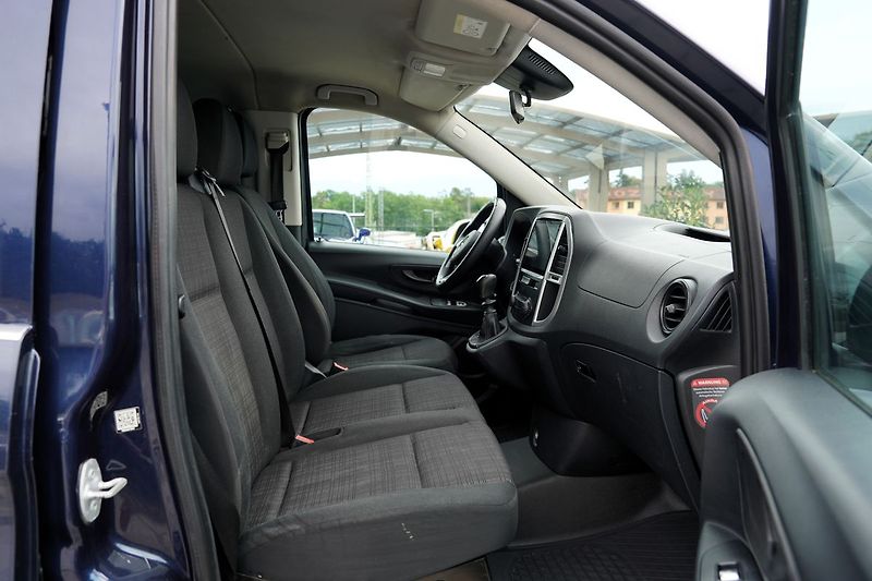 Mercedes-Benz Vito Tourer 116 CDI Long/9 míst - fotka 20 z 28
