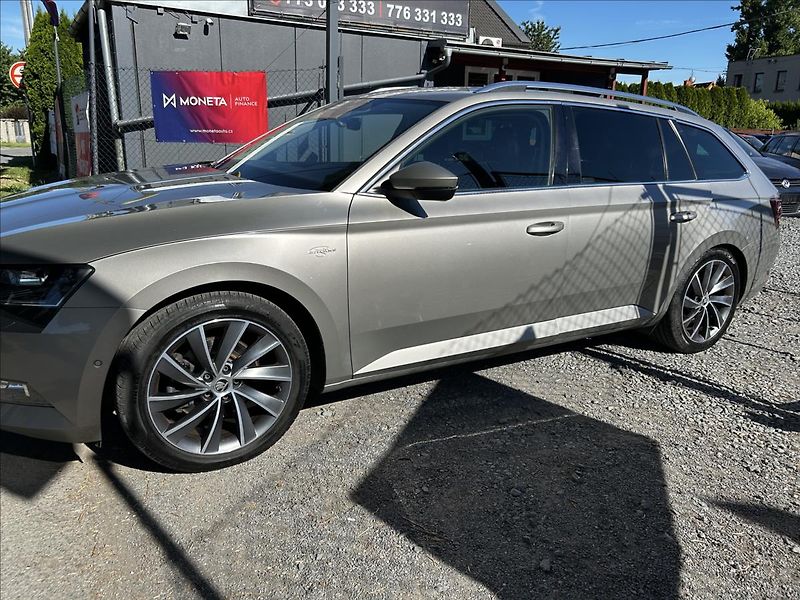 Škoda Superb 2,0 TDi 4x4  L&K DPH WEBASTO - fotka 44 z 50