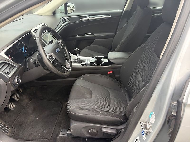 Ford Mondeo - fotka 7 z 17