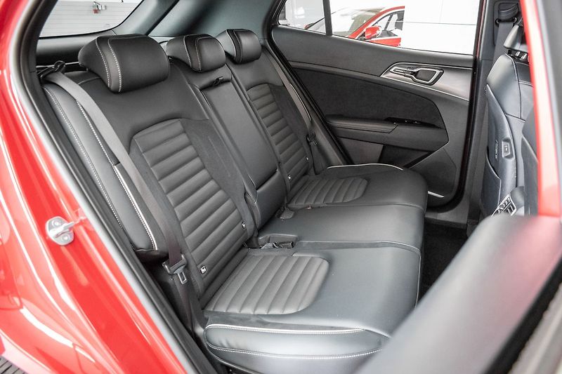Kia Sportage 1.6T-GDi HEV 4x4*GT*ZÁRUKA*ČR - fotka 13 z 51