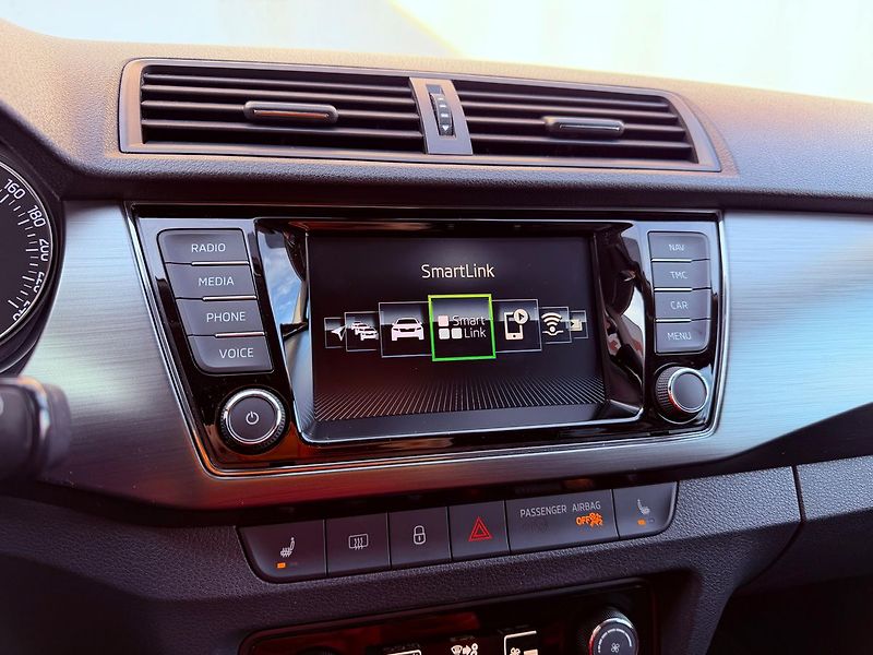 Škoda Fabia 1.0 TSi Style DSG, Navi, TOP - fotka 21 z 29