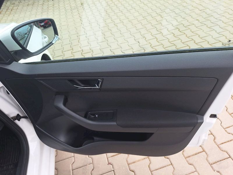 Škoda Fabia (2016) 1.2 TSI / 66kW / 5MP / Ambitio - fotka 15 z 30