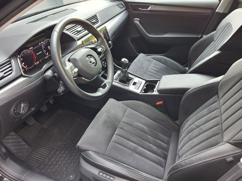Škoda Superb (2022) Style Plus Top 2,0TDi 110kW - fotka 6 z 35