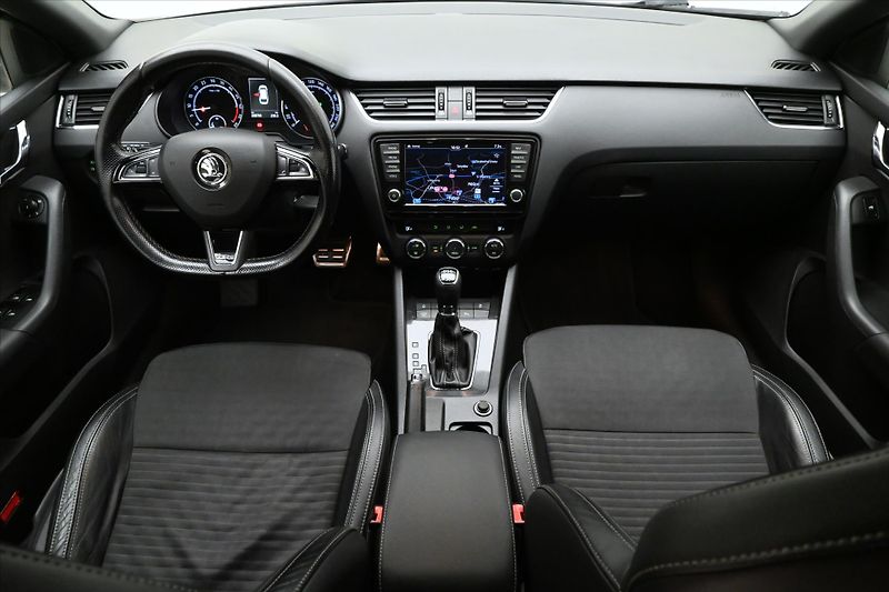 Škoda Octavia 2,0 TDI 135kW RS Záruka až 5 l - fotka 15 z 30