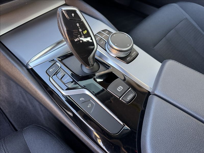 BMW Řada 5 3,0 d,xDrive,195kW,2.maj.,ČR - fotka 34 z 50