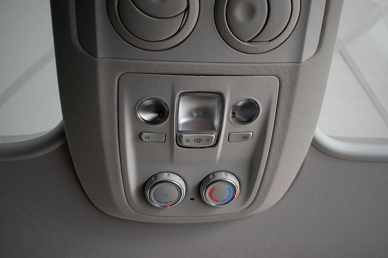 Opel Zafira 2.0 CDTi ELEGANCE*TAŽNÉ*ČR 1.M - fotka 16 z 45