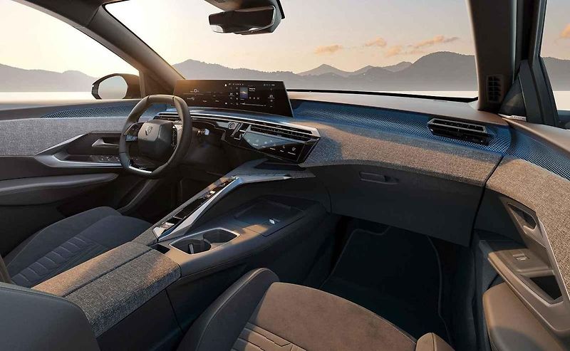 Nová generace Peugeot i-Cockpit v chystané 3008