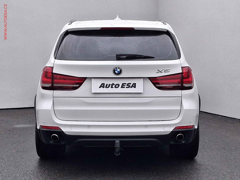 BMW X5 (2014) 2.0 D xD, ČR, AT, navi, bixen - fotka 5 z 21