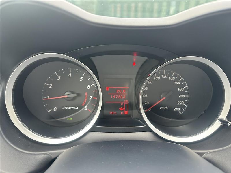Mitsubishi Lancer 1,6 1.majitel - fotka 14 z 22