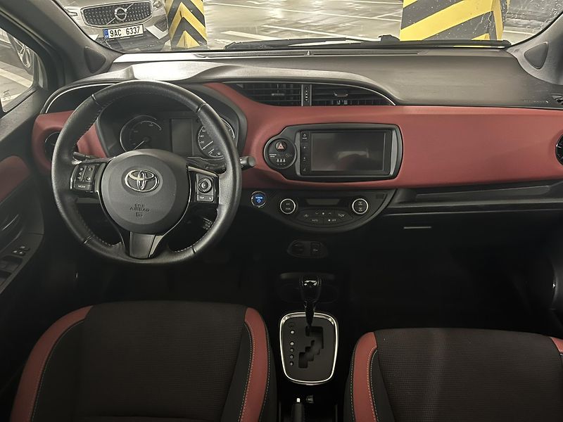 Toyota Yaris (2020) 1,5 Hybrid - fotka 8 z 8