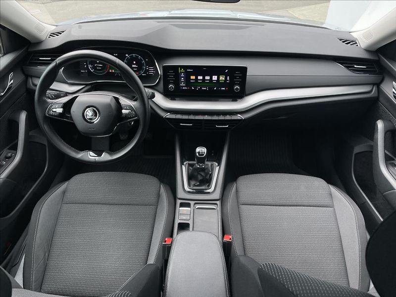 Škoda Octavia 2,0 TDI Combi Ambition Plus - fotka 6 z 24