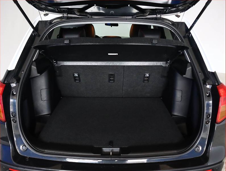 Suzuki Vitara (2017) 1.4 BoosterJet, 4X4, ČR,1.maj - fotka 12 z 19