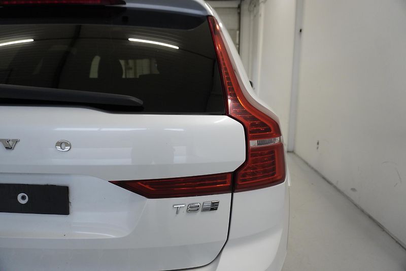 Volvo XC60  2,0 T8 TWIN ENGINE 4WD AUT. - fotka 9 z 33