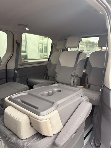 Volkswagen Multivan (2024) - fotka 14 z 32