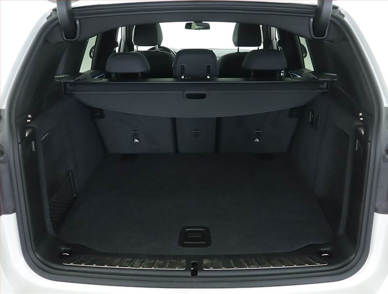 BMW iX3 (2022) 80 kWh, SoH 97% - fotka 14 z 22