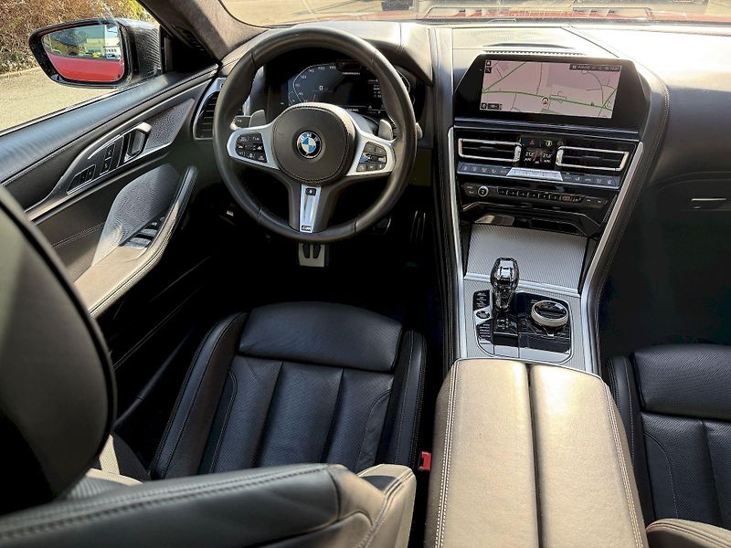 BMW Řada 8 M850ix GC M-Sport Carbon Indiv - fotka 17 z 49