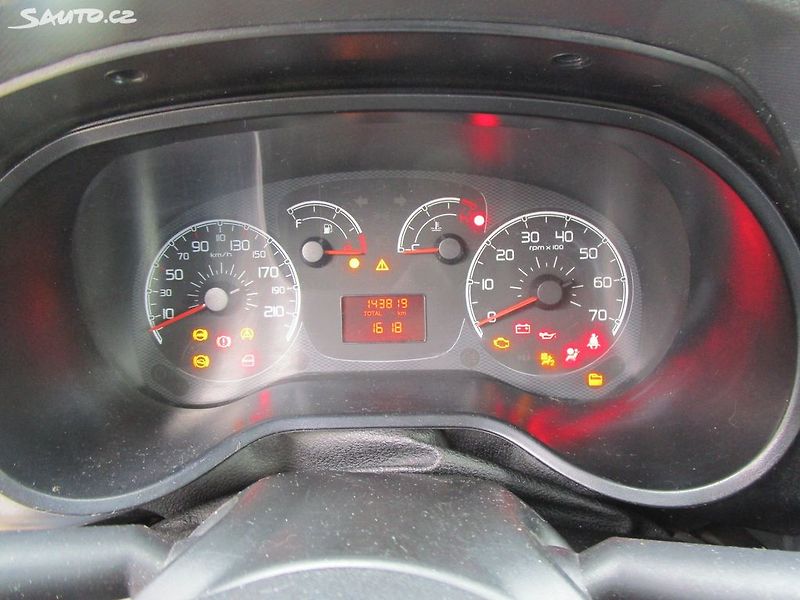 Fiat Dobló 1,3 JTD - NOVÝ OLEJ+FILTR - fotka 13 z 16