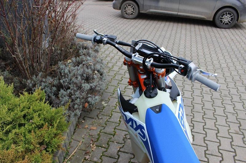 KTM 300 EXC SIX DAYS (2026) 2026  SKLADEM - fotka 6 z 9