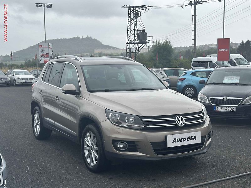 Volkswagen Tiguan (2013) 2.0 TDi, Sport&Style, panor - fotografie inzerátu
