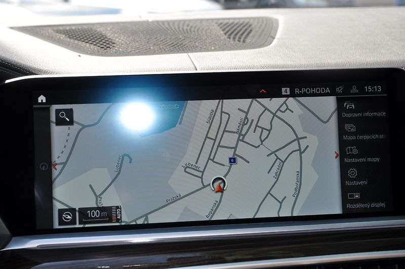 BMW X5 xDrive 40d 250kW - fotka 19 z 36
